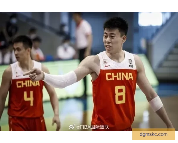 上海拒20分逆转首胜 张镇麟周琦表现抢眼 上海拒20分逆转首胜 张镇麟周琦表现抢眼